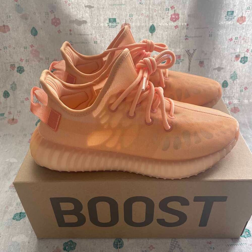 Adidas Yeezy Boost 350 V2 Onyx Sneakers Orange